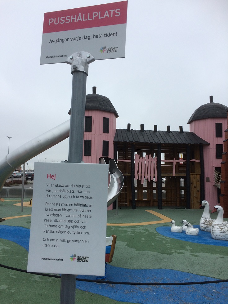 Skylt som förklarar ena namnförslaget