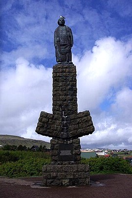 Fischerdenkmal_Torshavn.jpg